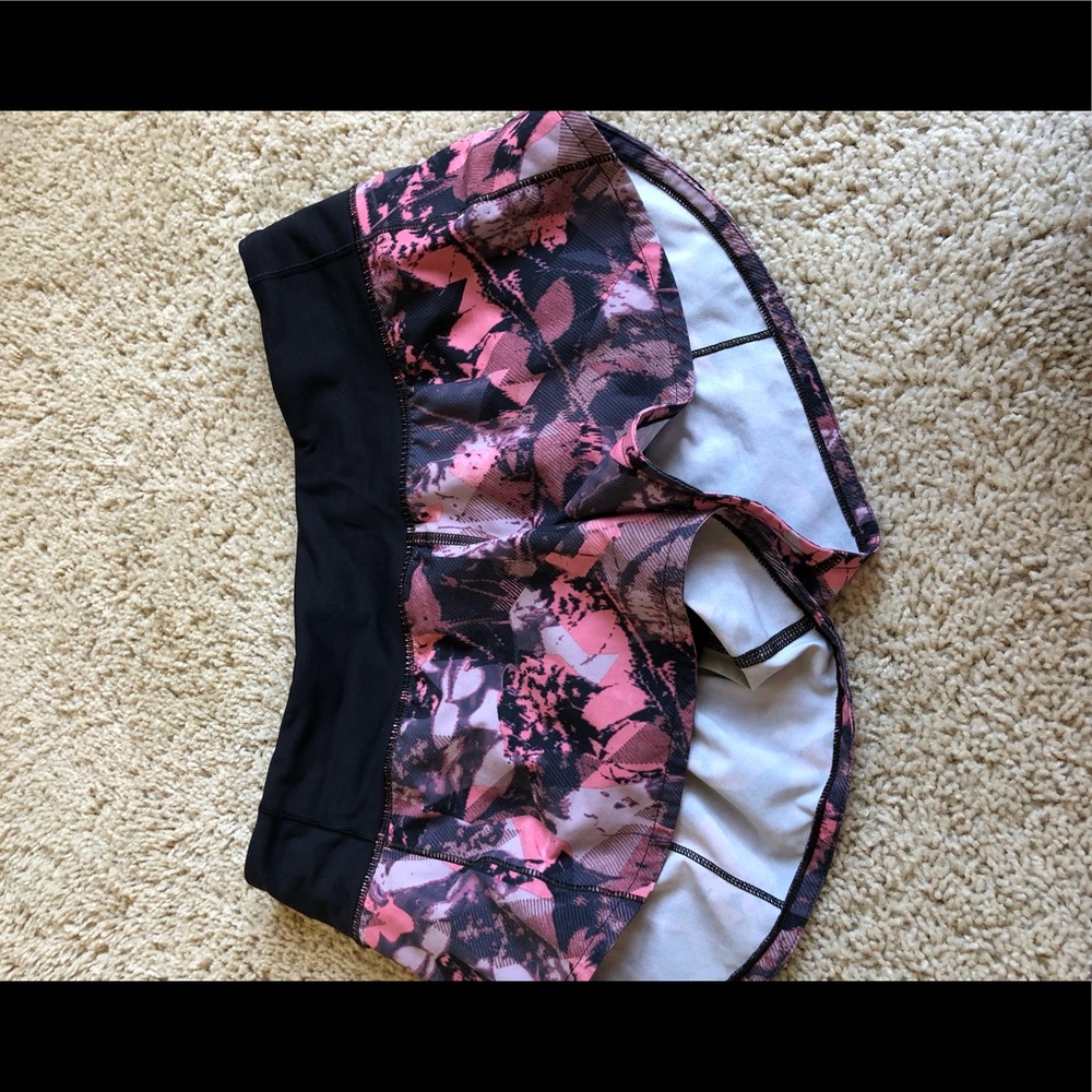 lulu shorts size 4